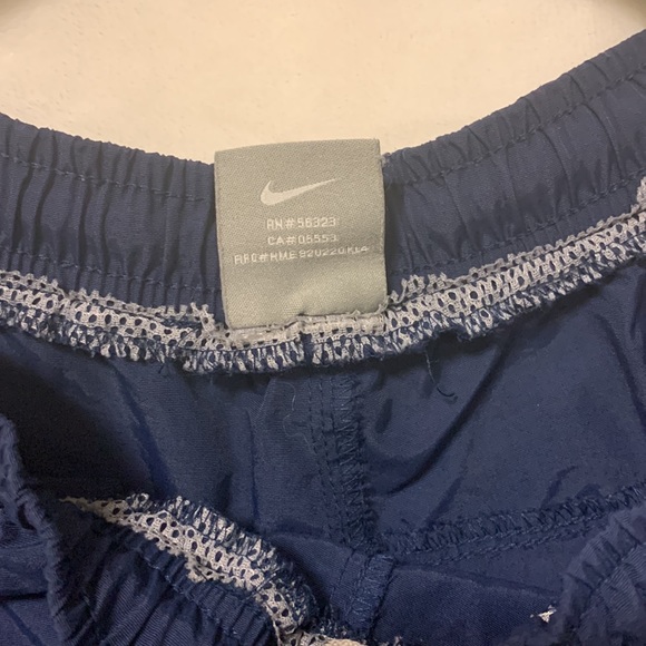 Nike shorts. - Picture 4 of 6